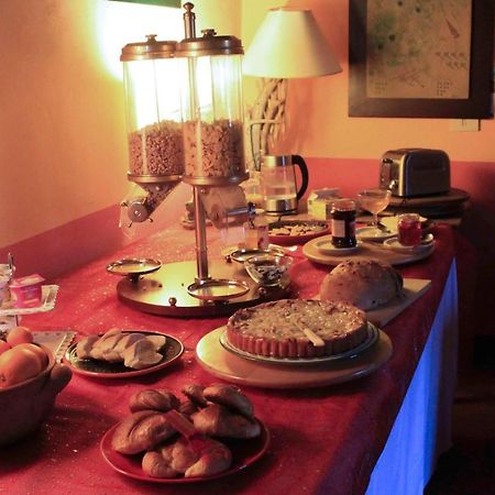 I Trebbiali Bed & Breakfast เรกเจลโล ภายนอก รูปภาพ