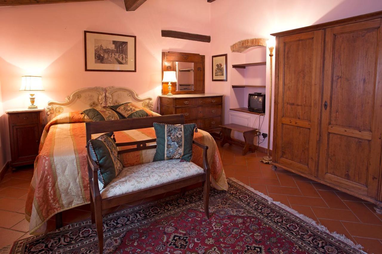 I Trebbiali Bed & Breakfast เรกเจลโล ภายนอก รูปภาพ